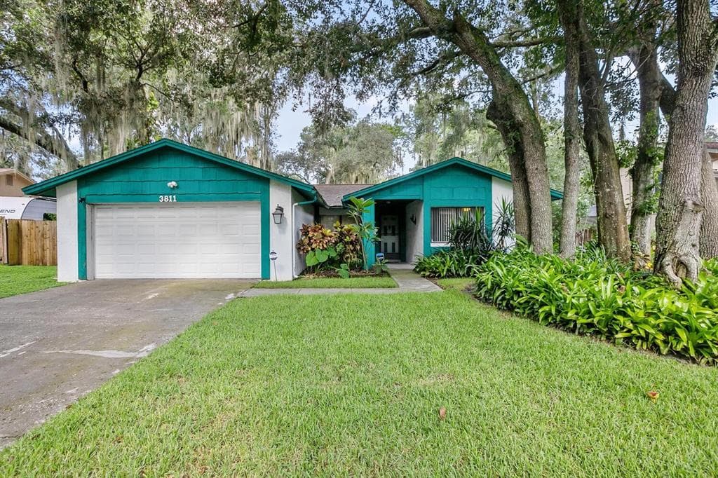 3811 WINDTREE COURT BRANDON, FL 33511