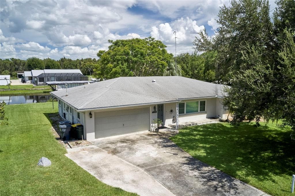 6085 AVOCADO DRIVE INDIAN LAKE ESTATES, FL 33855