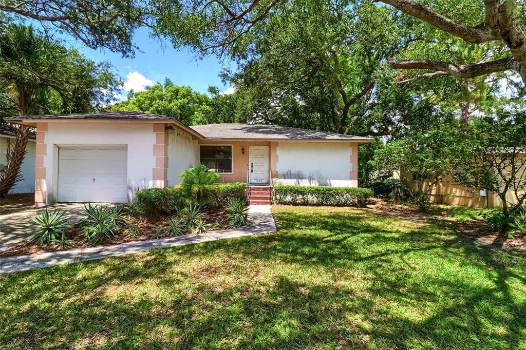 2805 W BAY HAVEN DRIVE TAMPA, FL 33611