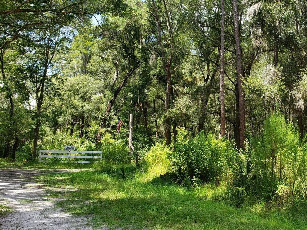 2028 UPPER ROAD WESLEY CHAPEL, FL 33543