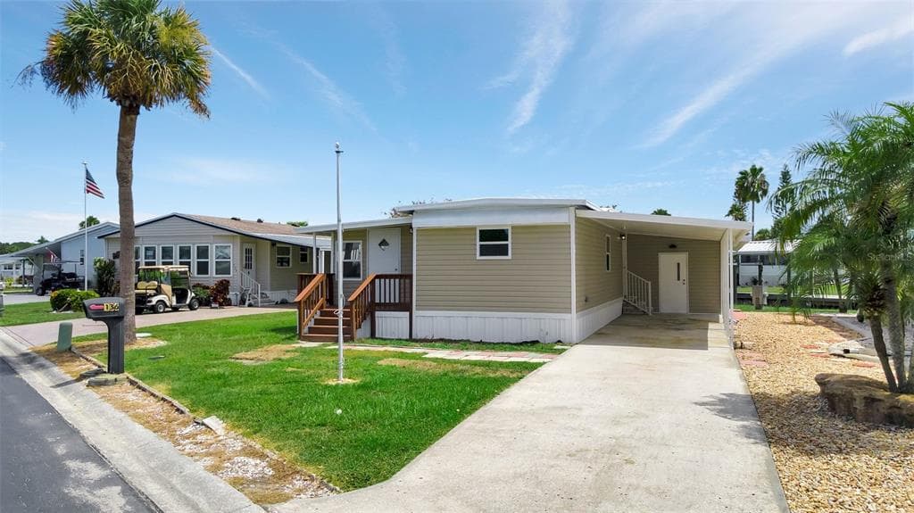 136 S SAINT THOMAS CIRCLE APOLLO BEACH, FL 33572
