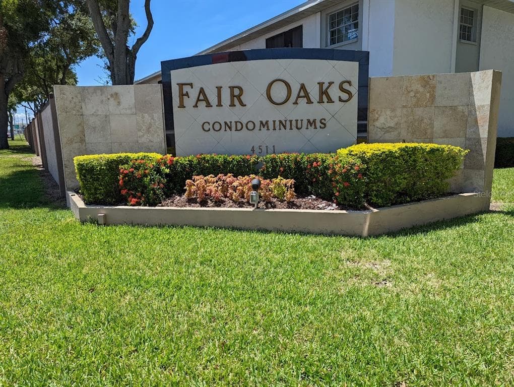 4506 S OAK DRIVE UNIT S61 TAMPA, FL 33611