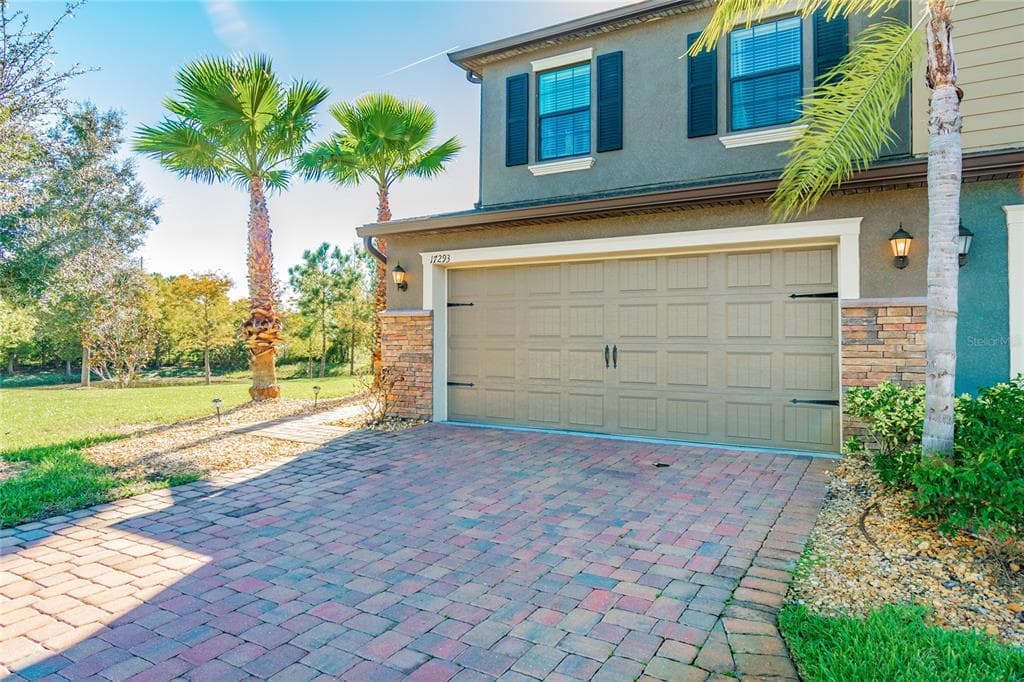 17293 OLD TOBACCO ROAD LUTZ, FL 33558