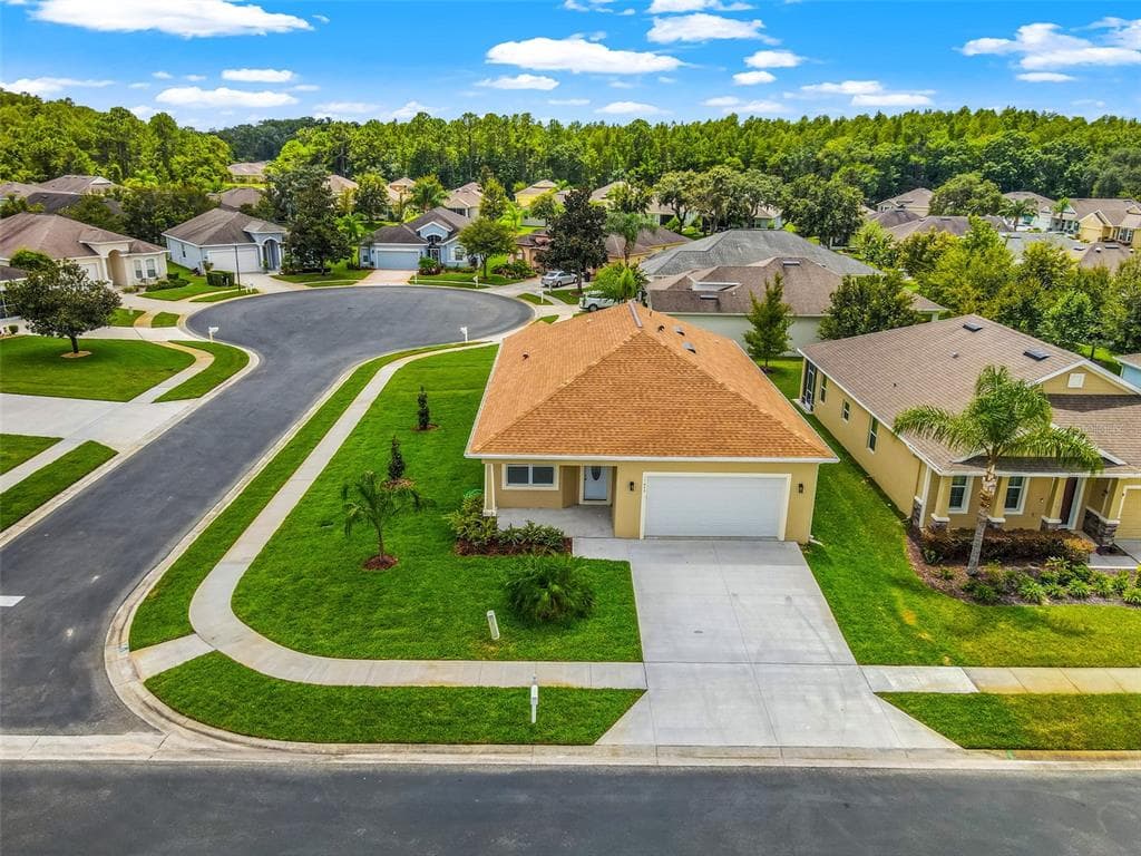 11043 KISKADEE CIRCLE NEW PORT RICHEY, FL 34654