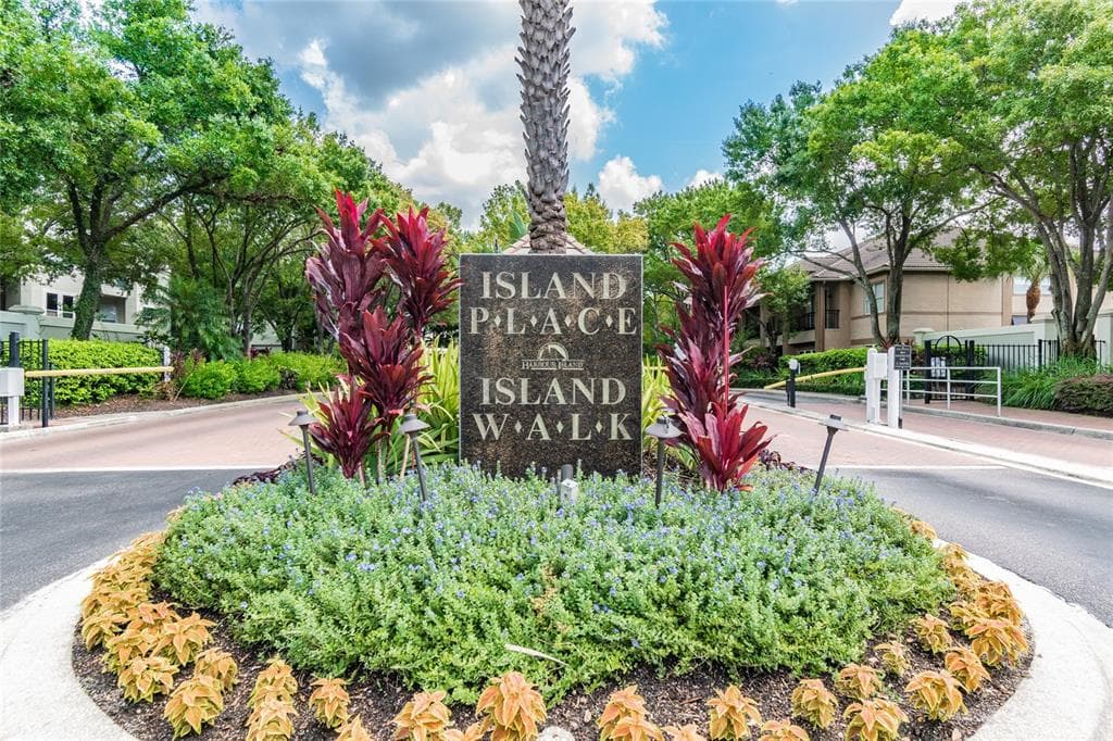 1035 NORMANDY TRACE ROAD TAMPA, FL 33602