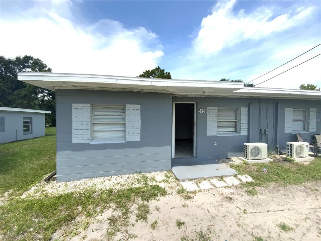 615 PLATEAU AVENUE LAKELAND, FL 33815