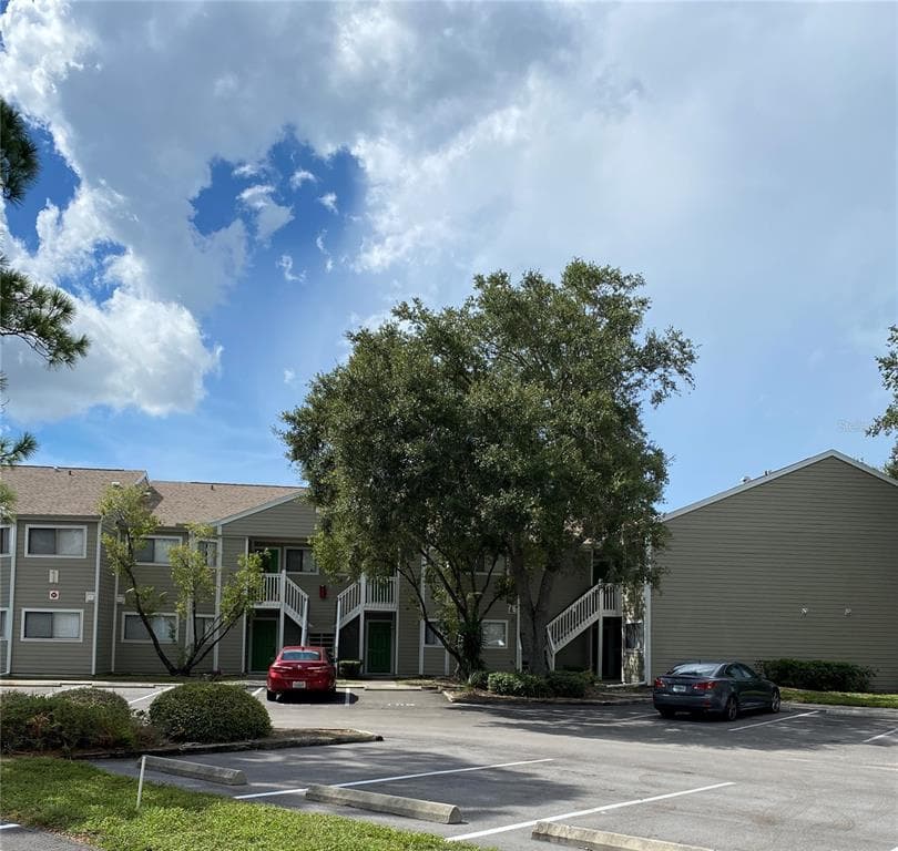 7298 ULMERTON ROAD UNIT 106 LARGO, FL 33771