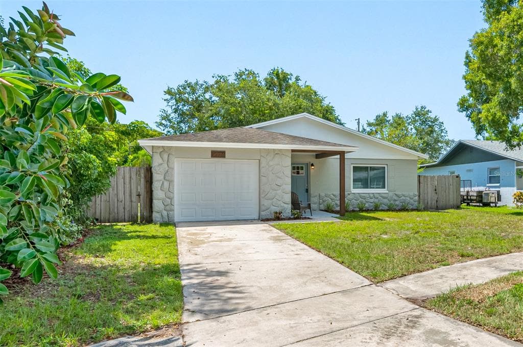 9024 86TH COURT LARGO, FL 33777