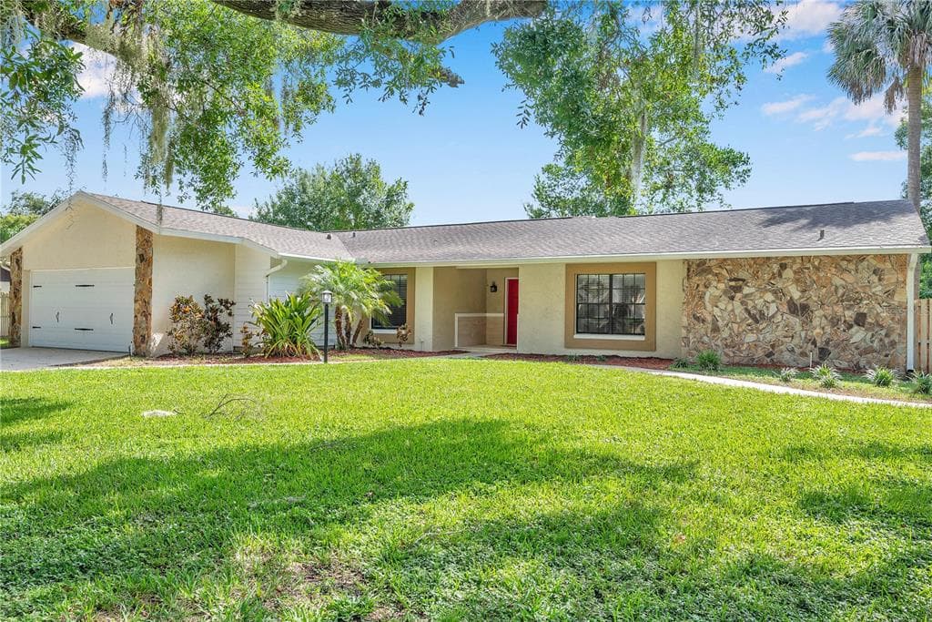 13603 WESTSHIRE DRIVE TAMPA, FL 33618