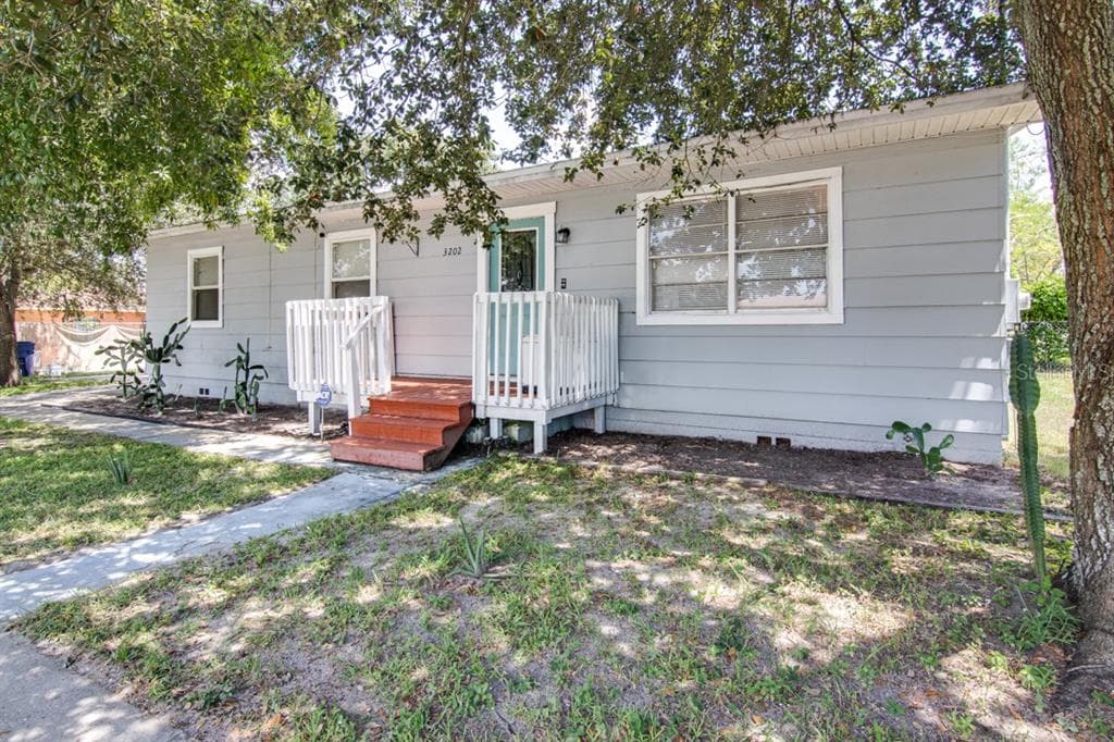 3202 E FRIERSON AVENUE TAMPA, FL 33610