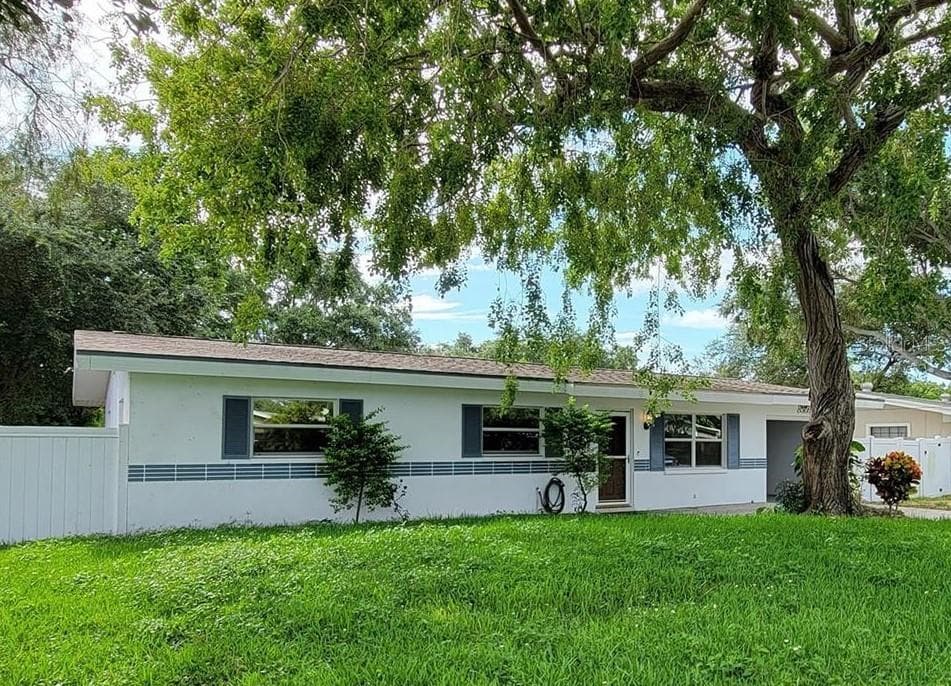 1590 HAVANA DRIVE CLEARWATER, FL 33764