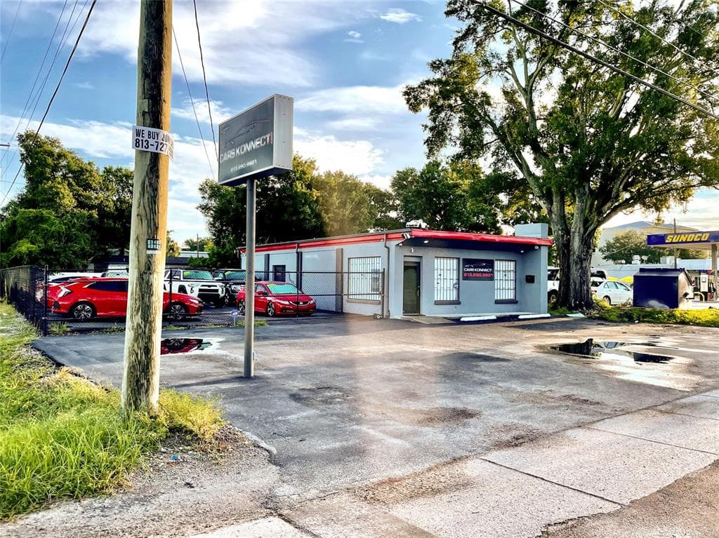4027 W DR MARTIN LUTHER KING JR BOULEVARD TAMPA, FL 33614