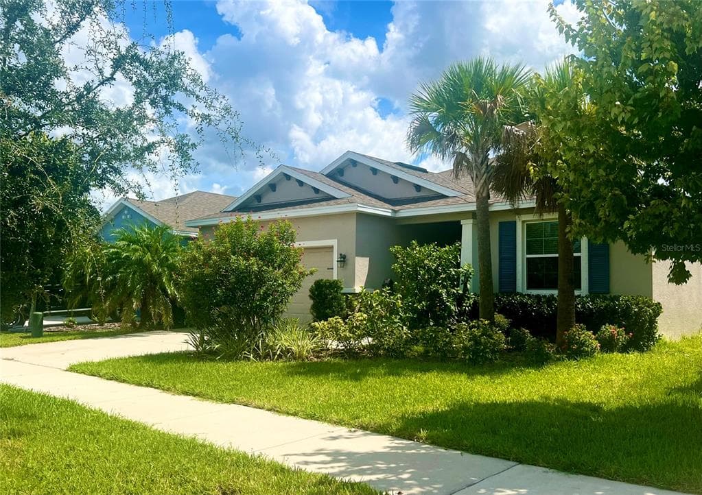 7543 LANTERN PARK AVENUE APOLLO BEACH, FL 33572