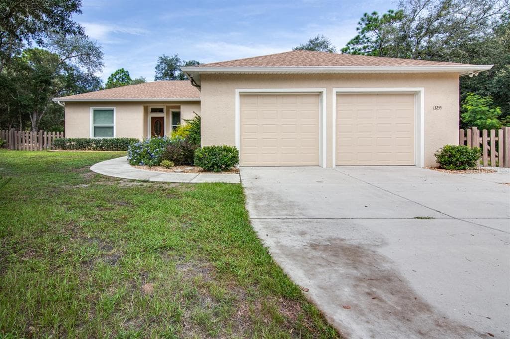 13255 KINGFISHER ROAD WEEKI WACHEE, FL 34614