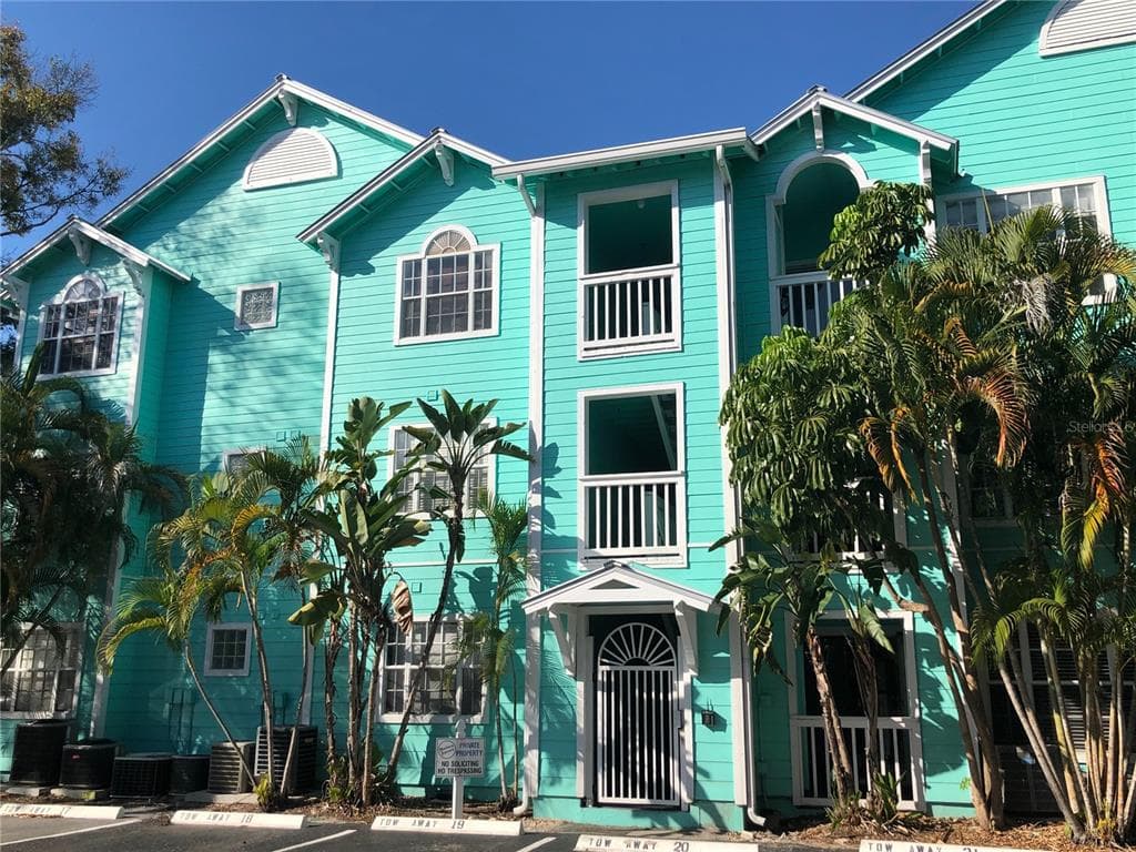 3002 W CLEVELAND STREET UNIT E10 TAMPA, FL 33609