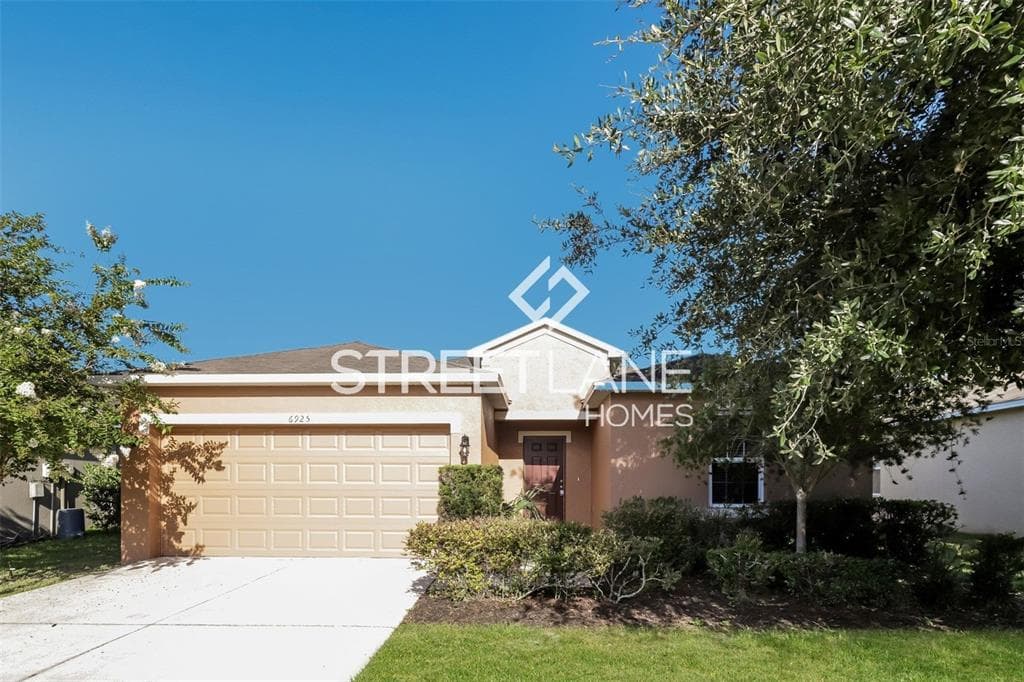 6925 GLENBROOK DRIVE