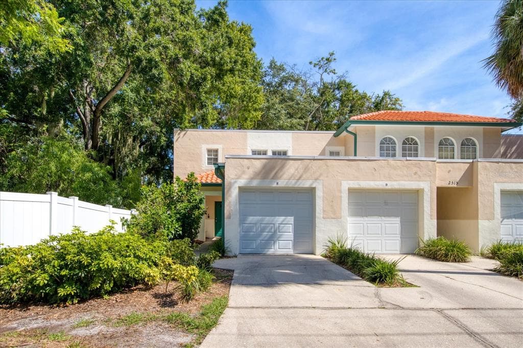 2515 W KANSAS AVENUE UNIT E TAMPA, FL 33629