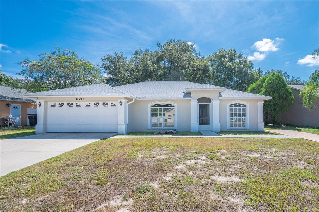5711 DAUGHTERY DOWNS LOOP LAKELAND, FL 33809