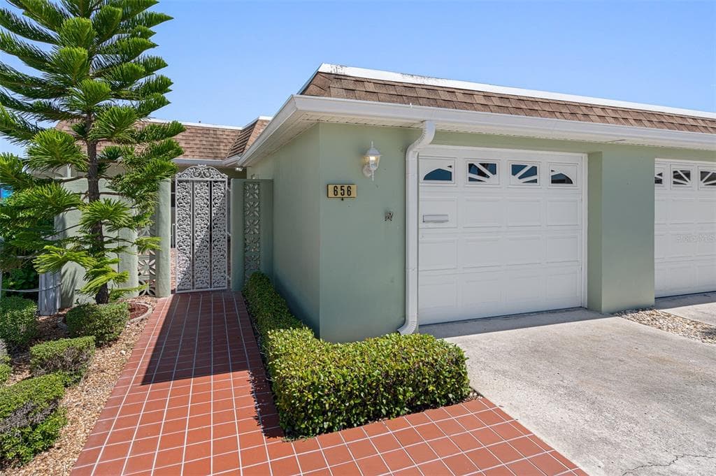 656 BOCA CIEGA POINT BOULEVARD S UNIT 656 ST PETERSBURG, FL 33708