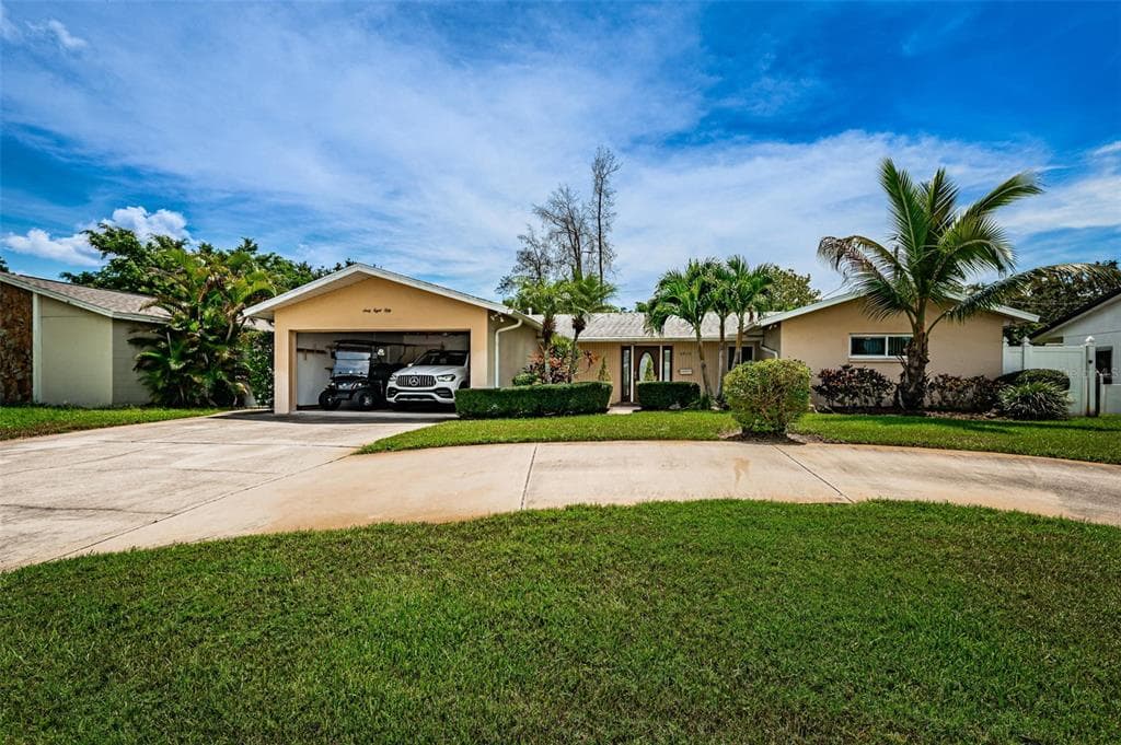 6850 13TH AVENUE N ST PETERSBURG, FL 33710