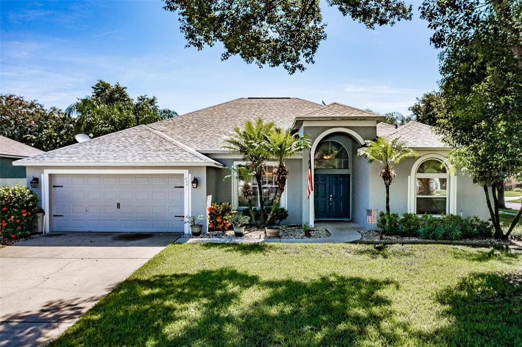 829 INNERGARY PLACE VALRICO, FL 33594