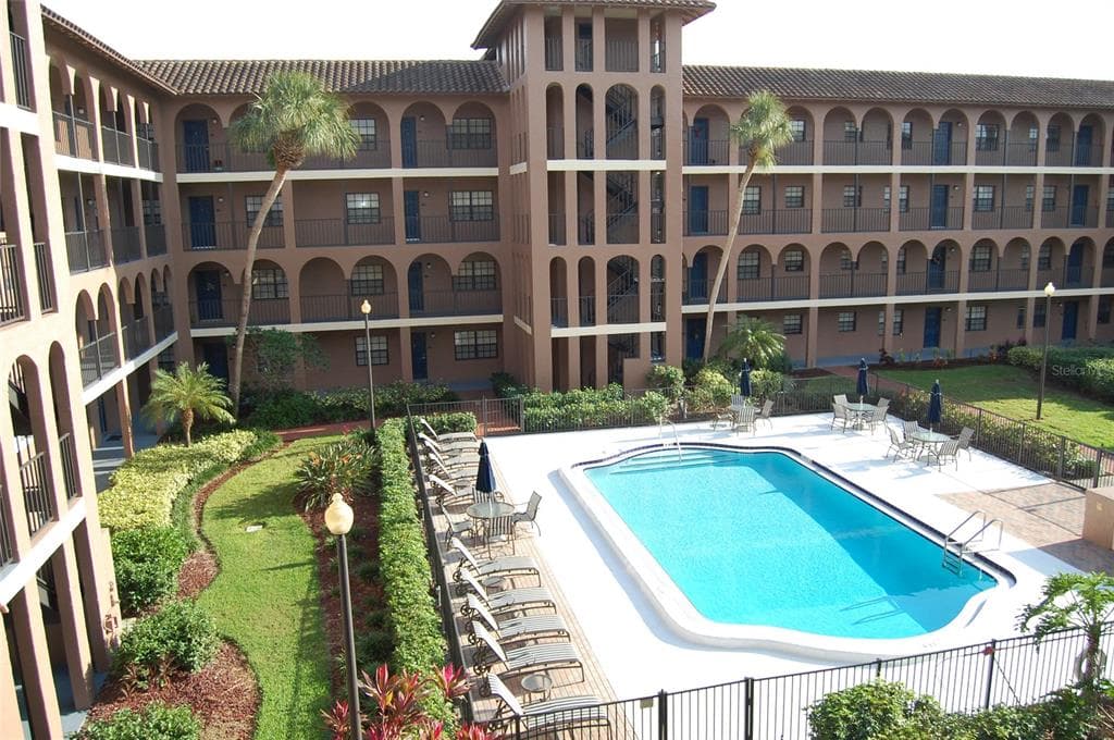 6100 GULFPORT BOULEVARD S UNIT 407