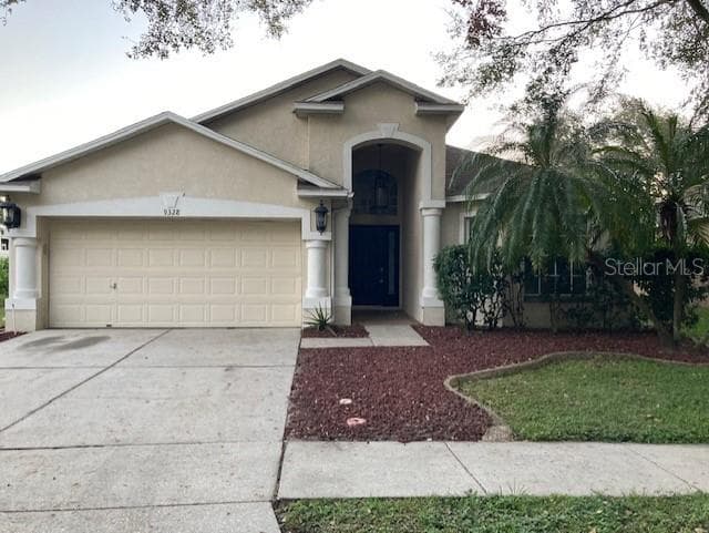 9328 HIDDEN WATER CIRCLE RIVERVIEW, FL 33578