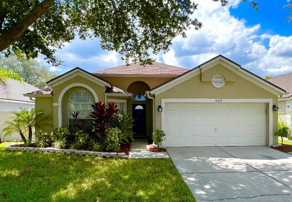 8610 FAWN CREEK DRIVE TAMPA, FL 33626