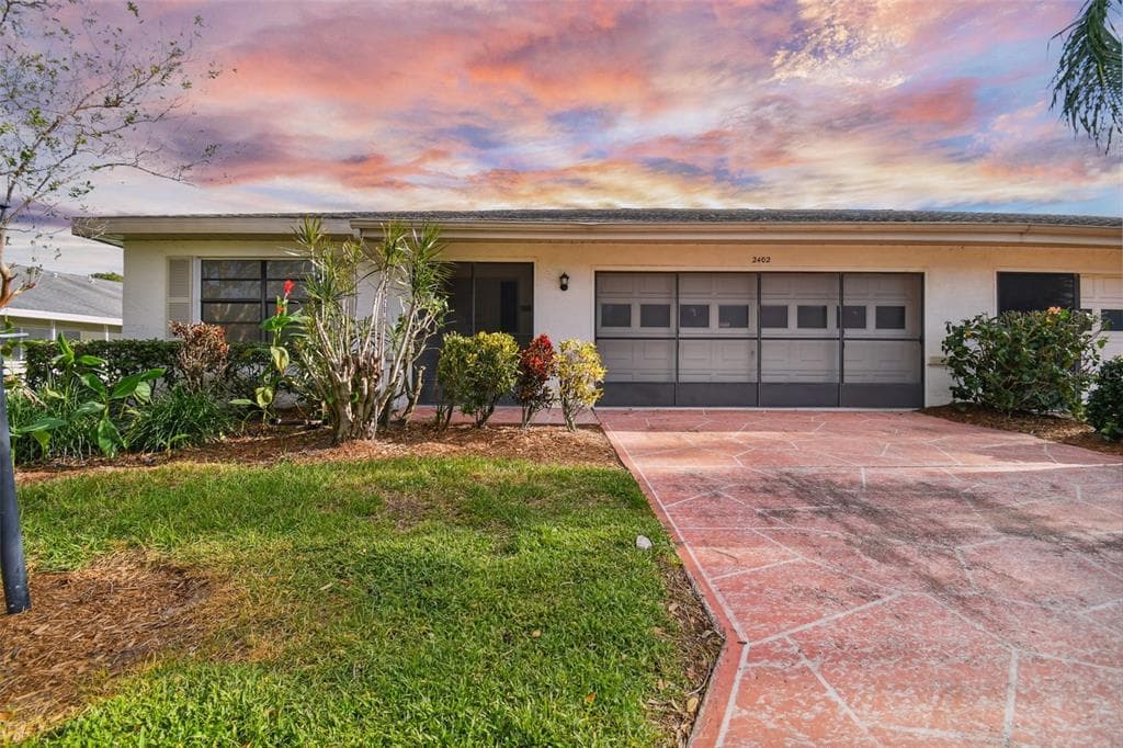 2402 LANCASTER DRIVE UNIT 116 SUN CITY CENTER, FL 33573