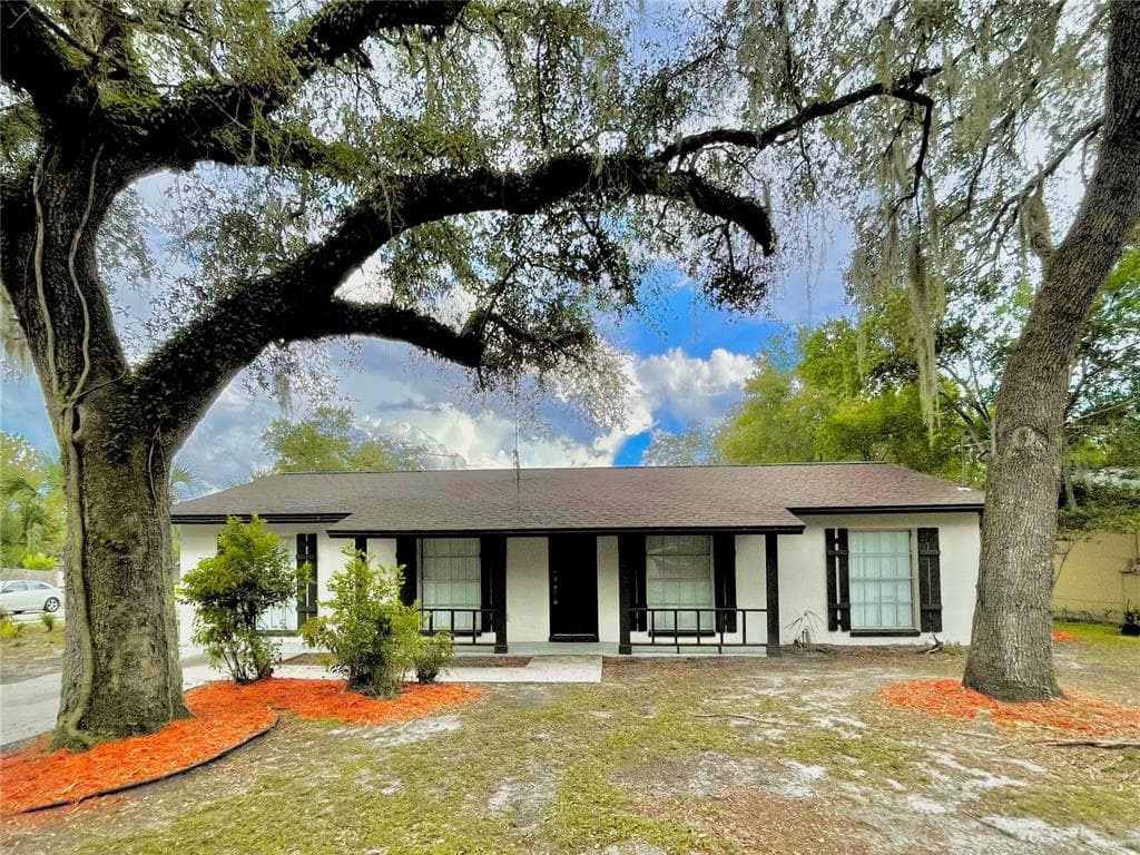 4909 E OKARA ROAD TAMPA, FL 33617