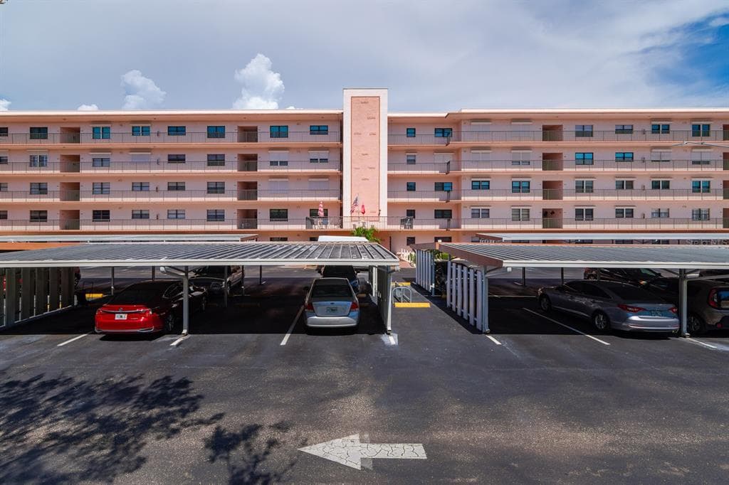8174 TERRACE GARDEN DRIVE N UNIT 107 ST PETERSBURG, FL 33709