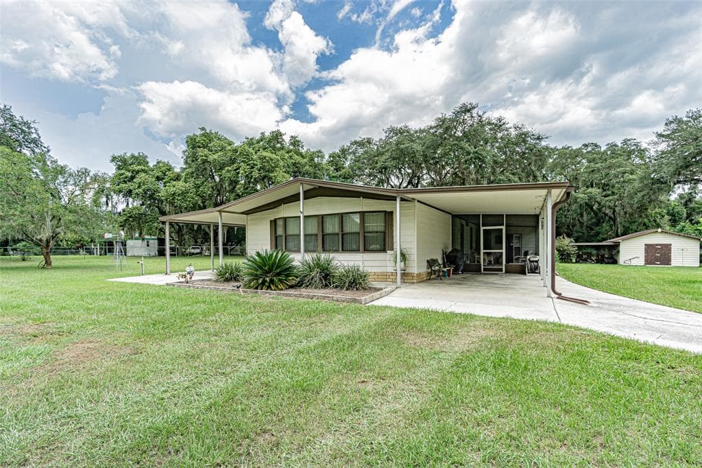 4134 LOWELL LANE ZEPHYRHILLS, FL 33541