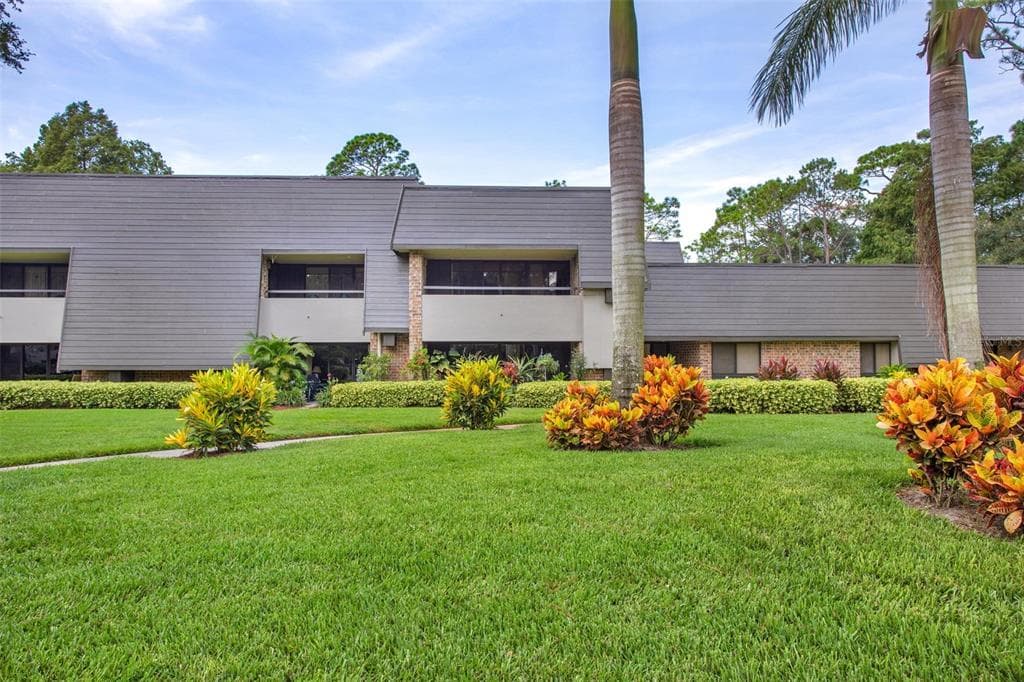 36750 US HIGHWAY 19 N UNIT 1-204 PALM HARBOR, FL 34684