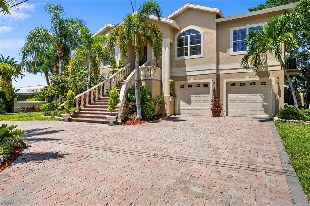 1872 DOLPHIN BOULEVARD S ST PETERSBURG, FL 33707