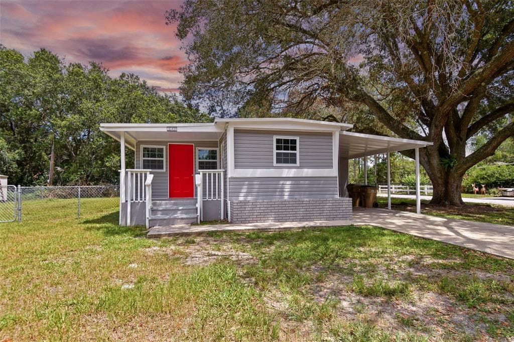 36422 EAST DRIVE FRUITLAND PARK, FL 34731