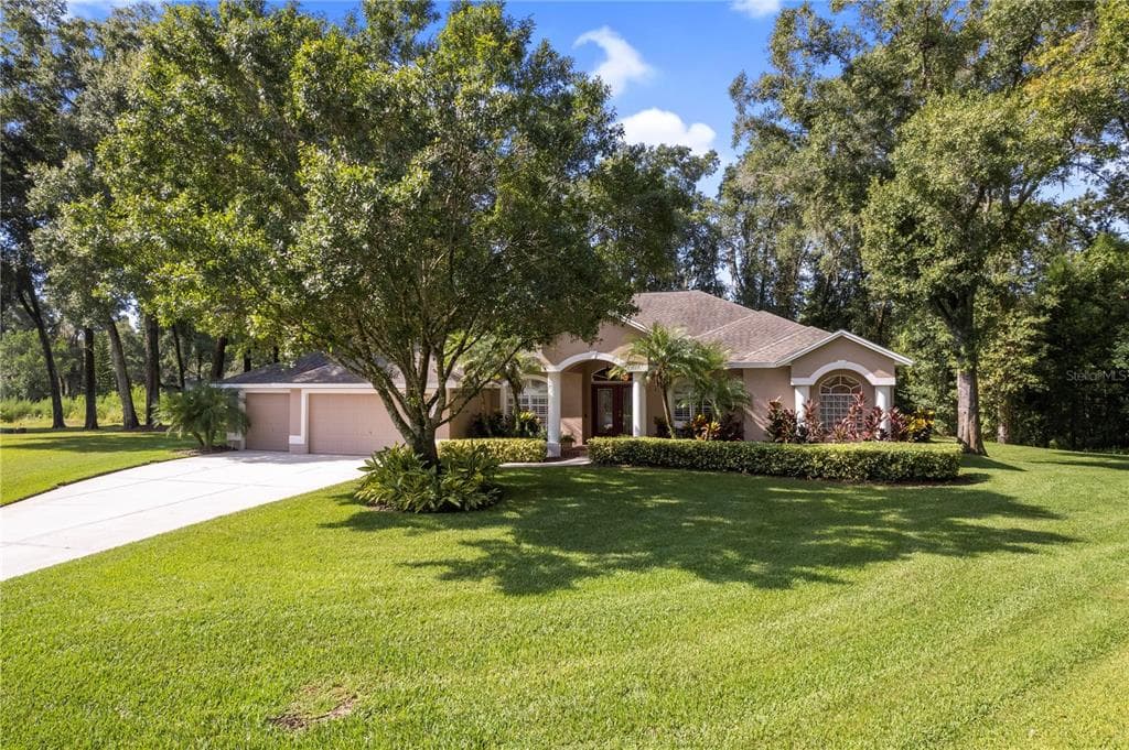 723 FAYETTE PLACE