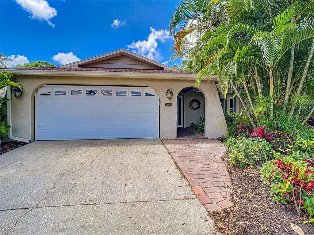 506 WHITE OAK DRIVE TARPON SPRINGS, FL 34689