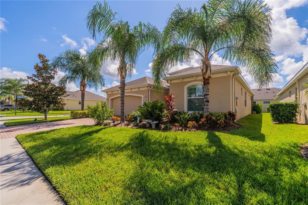 1802 PACIFIC DUNES DRIVE SUN CITY CENTER, FL 33573