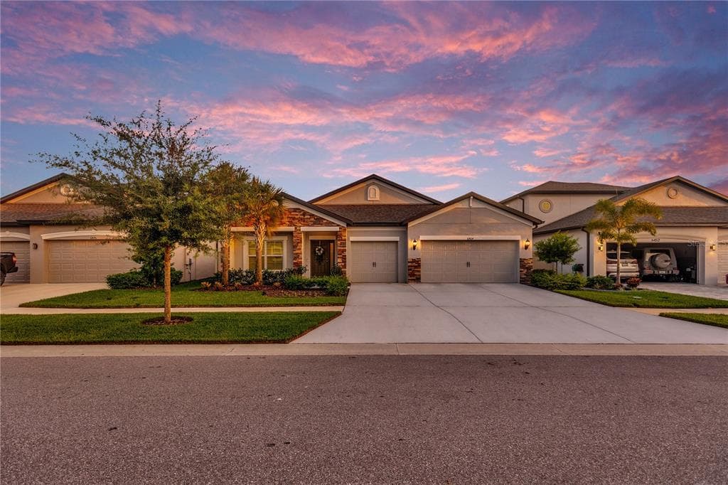 6464 DUTTON DRIVE WESLEY CHAPEL, FL 33545