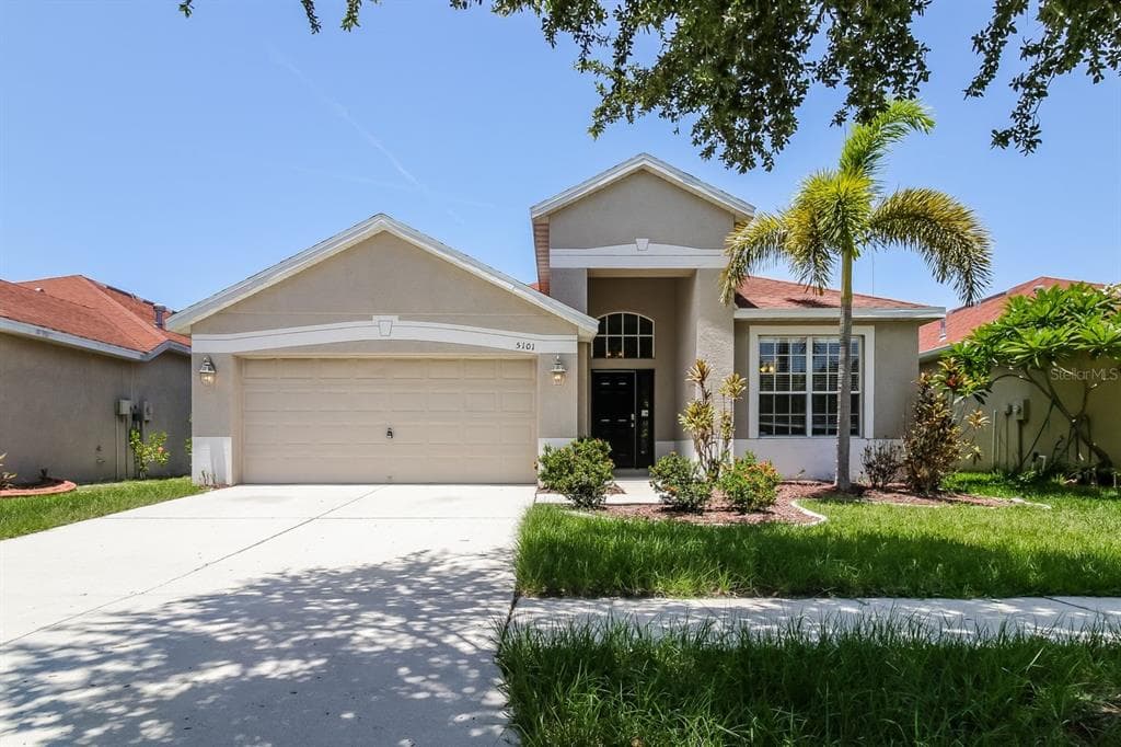 5101 CLOVER MIST DRIVE APOLLO BEACH, FL 33572