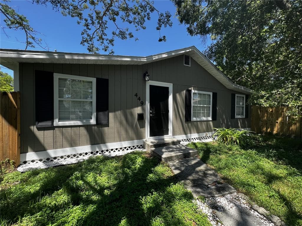 449 38TH AVENUE N ST PETERSBURG, FL 33704