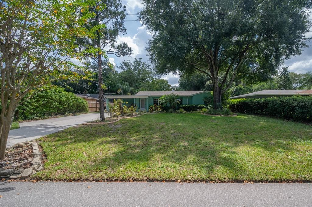 10911 N NEWPORT AVENUE TAMPA, FL 33612