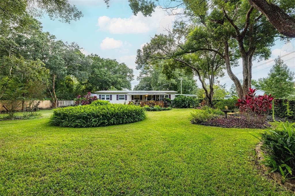 15318 HUTCHISON ROAD TAMPA, FL 33625