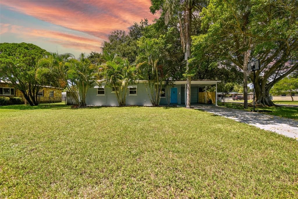 7598 17TH WAY N ST PETERSBURG, FL 33702