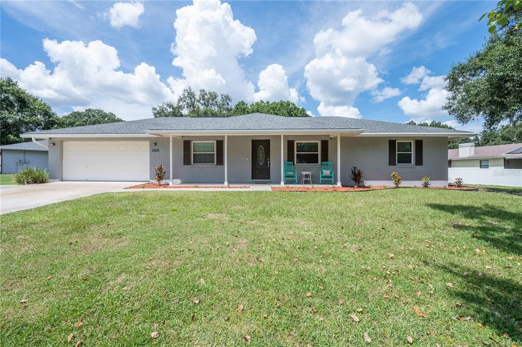2005 CREEKBEND DRIVE LAKELAND, FL 33811