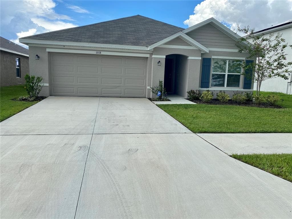 1018 SWAYING SAWGRASS AVENUE