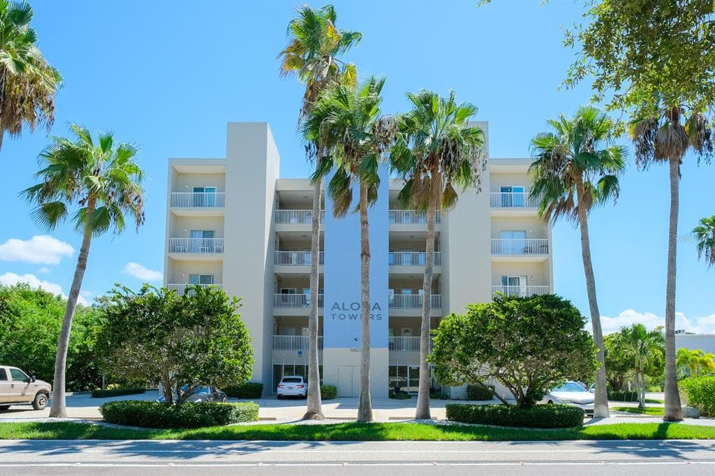 19627 GULF BOULEVARD UNIT 104 INDIAN SHORES, FL 33785