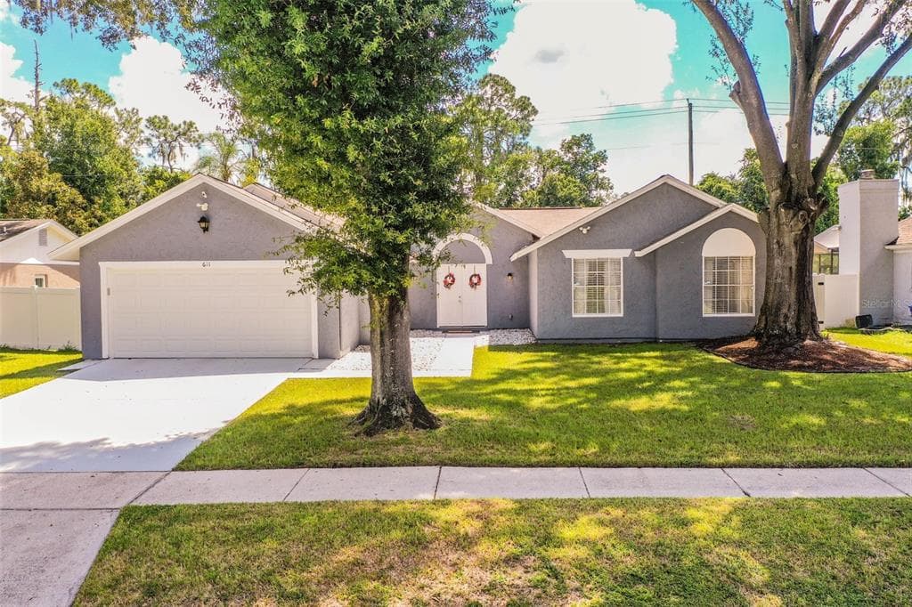 611 SWEETLEAF DRIVE BRANDON, FL 33511