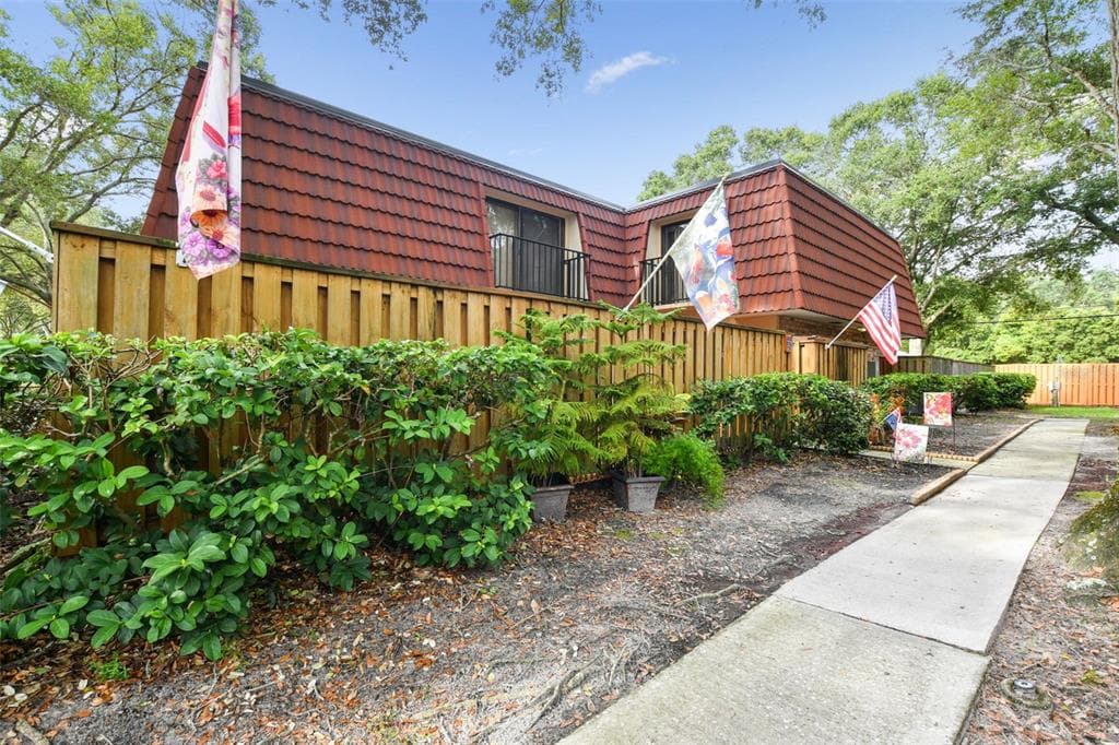 721 1ST COURT PALM HARBOR, FL 34684