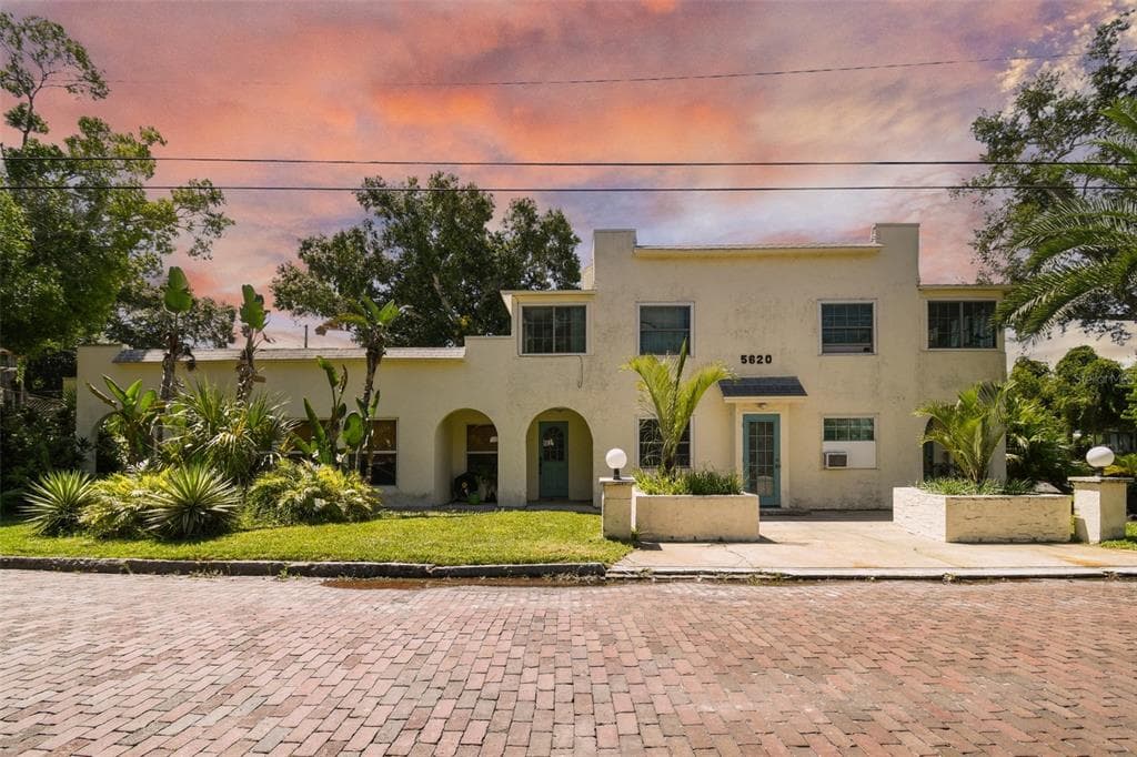 5620 29TH AVENUE S UNIT E GULFPORT, FL 33707